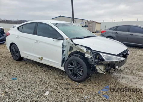 2019 Hyundai Elantra Sel z USA, uszkodzony, nr VIN 5NPD84LF4KH458843